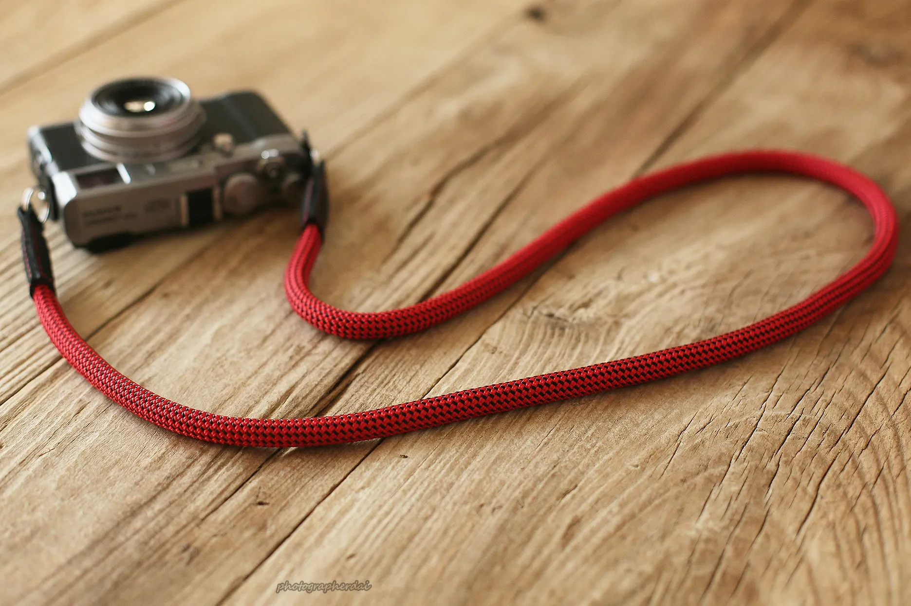 Camera strap handmade mystery red climbing rope B leather | windmup.com Adjustable band