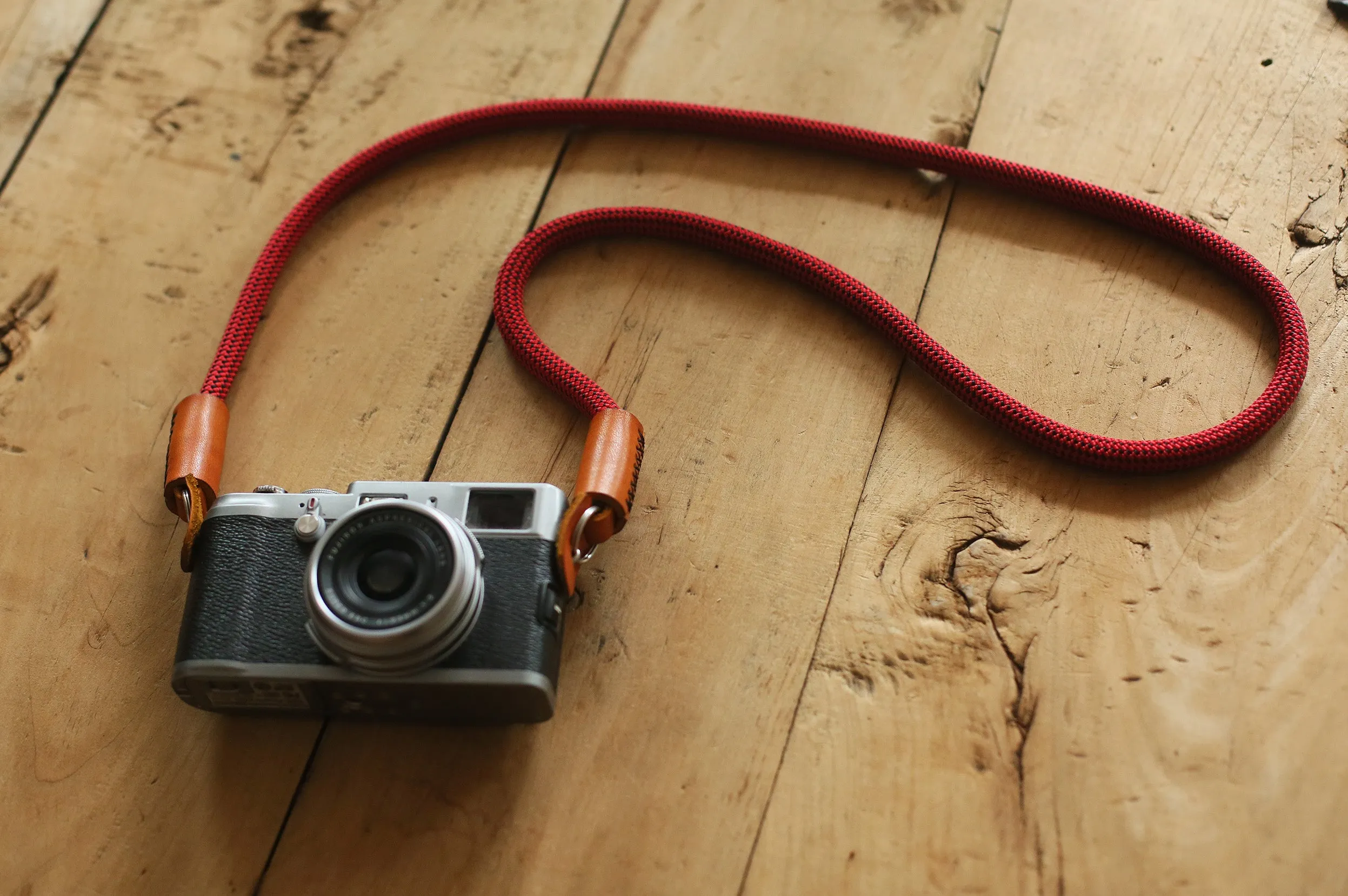 Best Camera Strap Handmade Red and black spots climbing rope brown leather | windmup.com Party