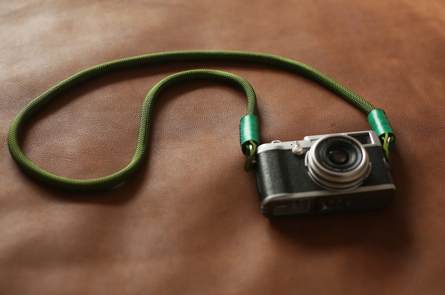 Camera shoulder strap handmade army green climbing rope green leather | Windmup.com Anti Shock snowboarding
