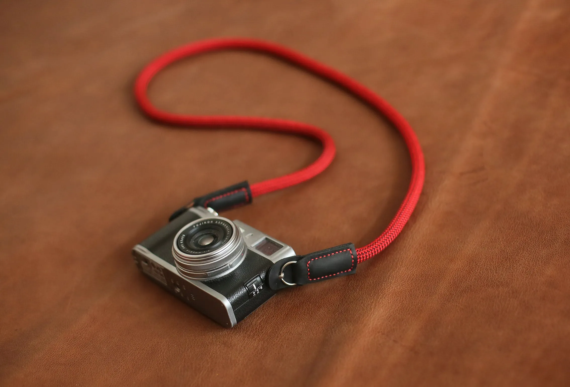 Crimson Trail Camera Strap ?C Handmade Red Climbing Rope with Black Leather Wrist Lanyard portable