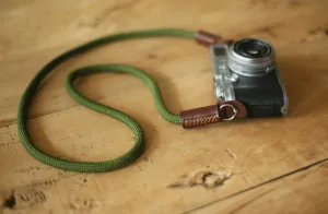 Ergonomic Mobile Lanyard Camera neck strap army green climbing rope tan leather B type | Windmup.com