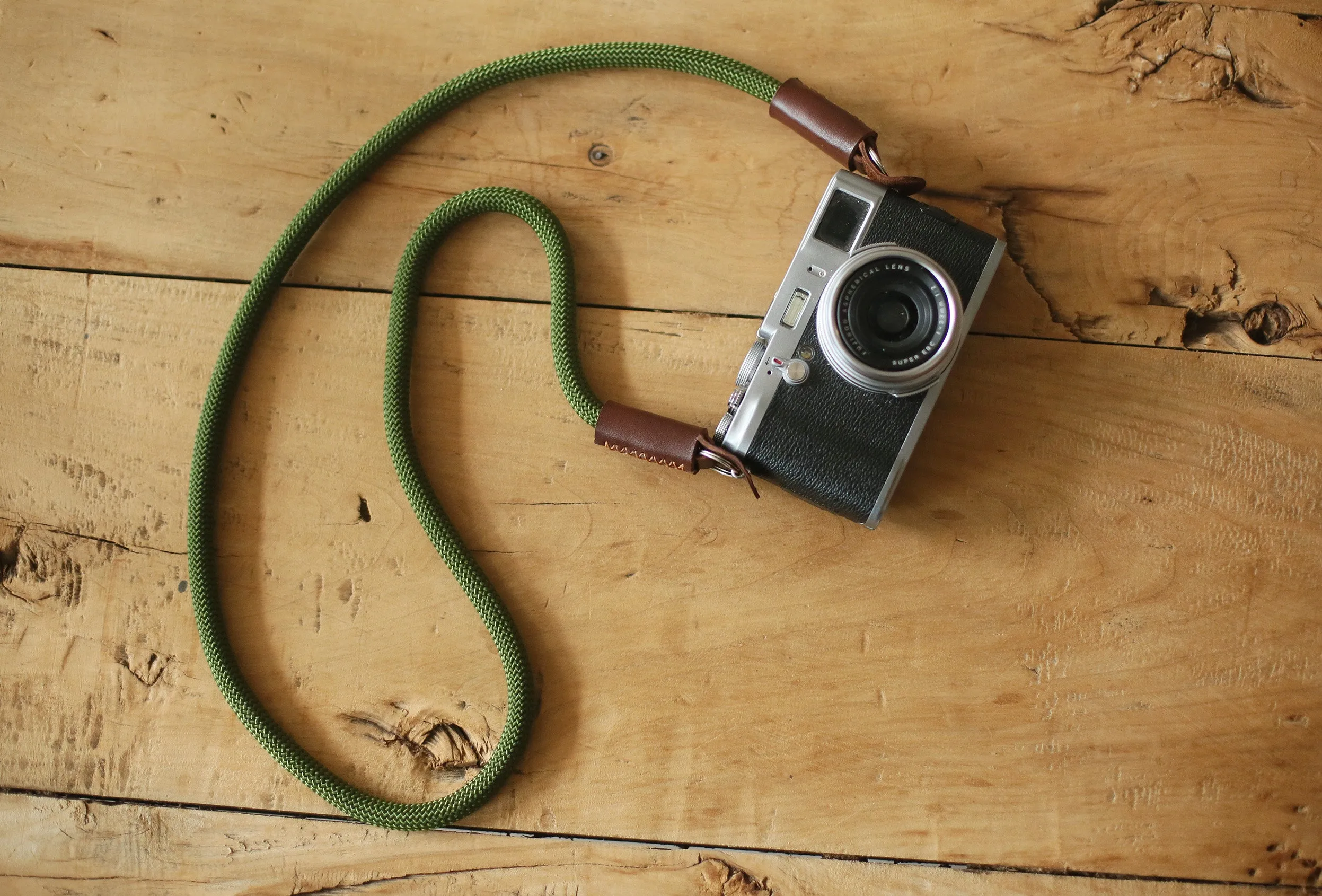 Camera neck strap army green climbing rope tan leather B type | Windmup.com Teen Use