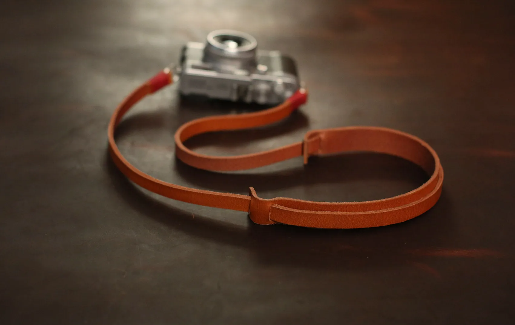 Brown leather shoulder pad camera strap | windmup Phone Gym Reinforced Loop Gear