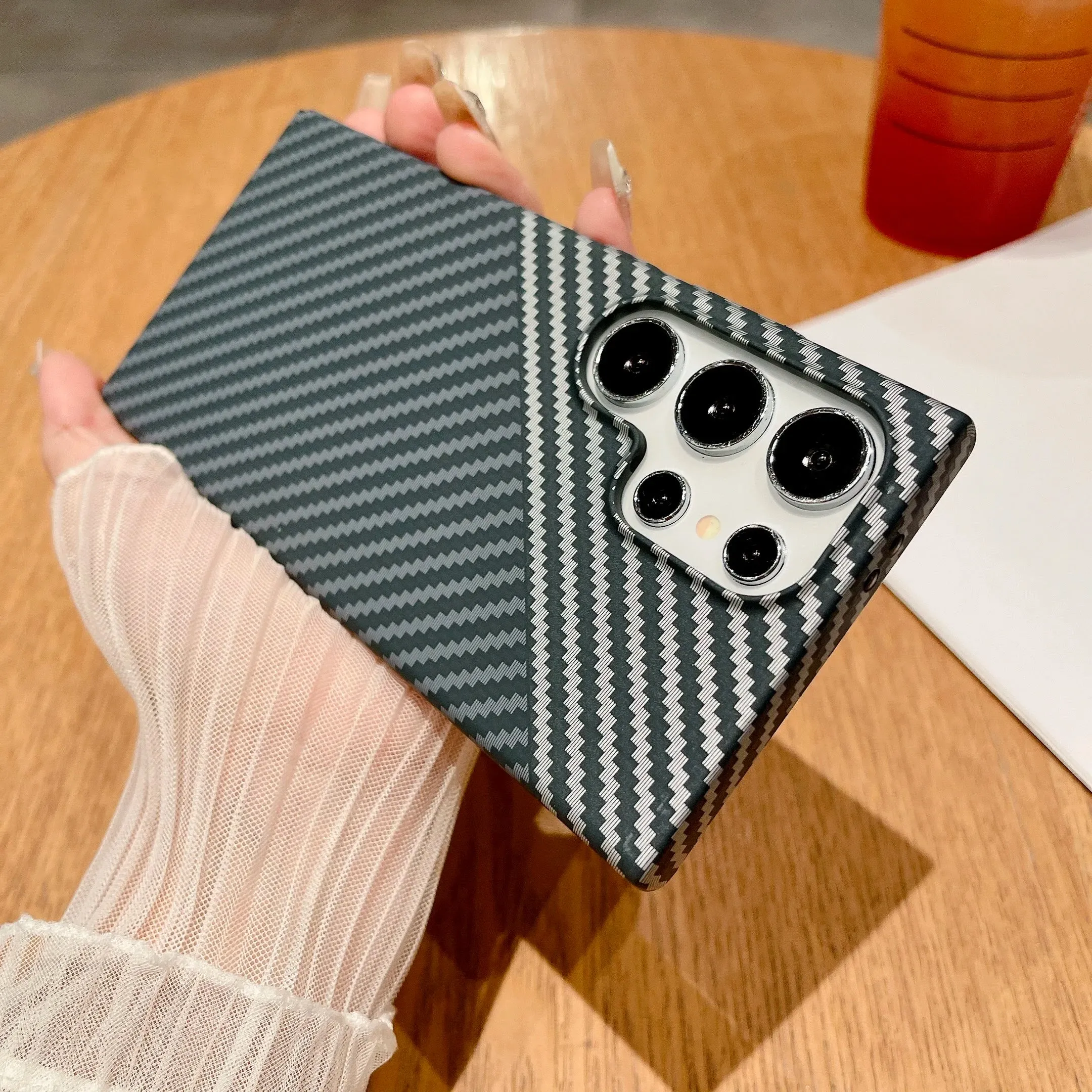 Screen Bumper Ultra Thin Carbon Fiber Texture Armor Magnetic For Magsafe Case For Samsung S25 S24 S23 S22 Note 20 Ultra 10 Plus Hard PC Cover