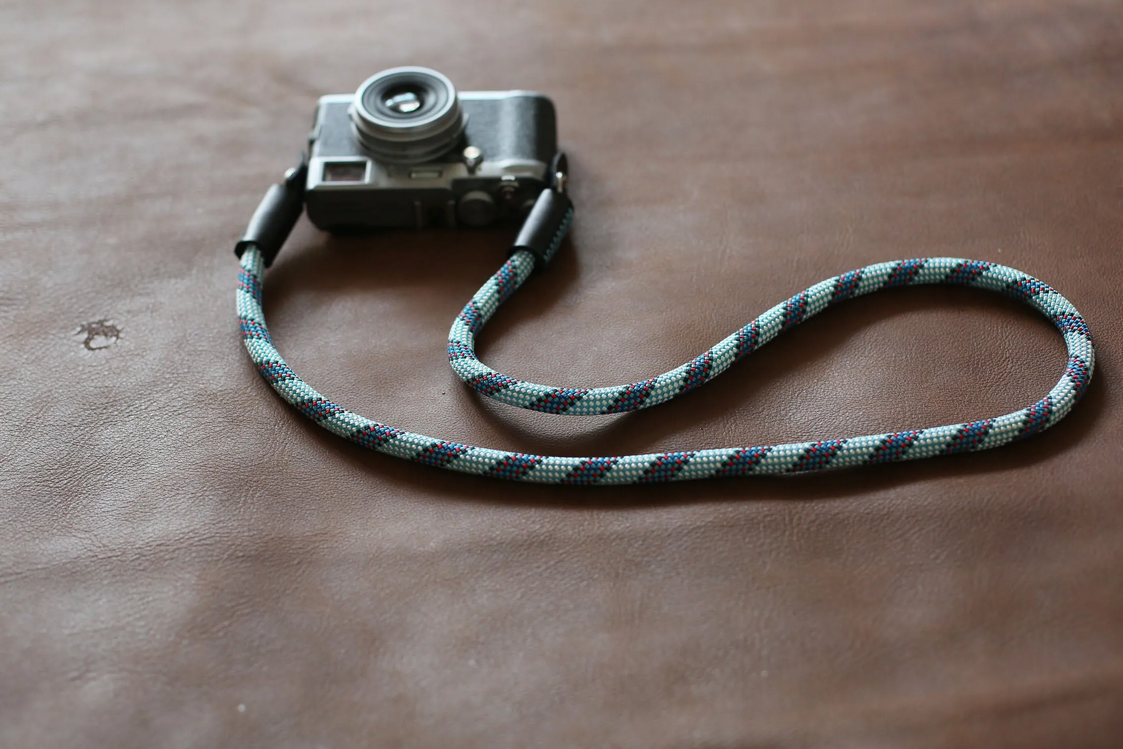 Windmup Pale Blue Climbing Rope Camera Strap Phone Party
