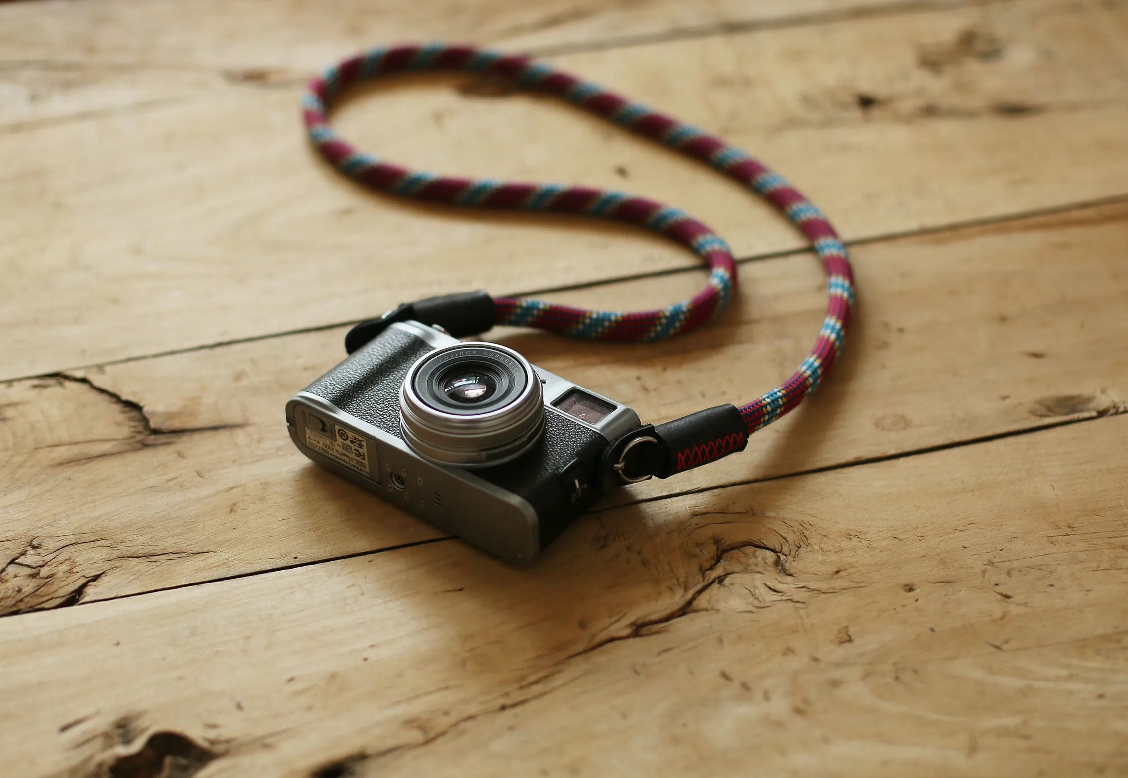 Neck Lanyard Windmup ??Trail Companion?? Camera Strap ?C Red Pattern Edition